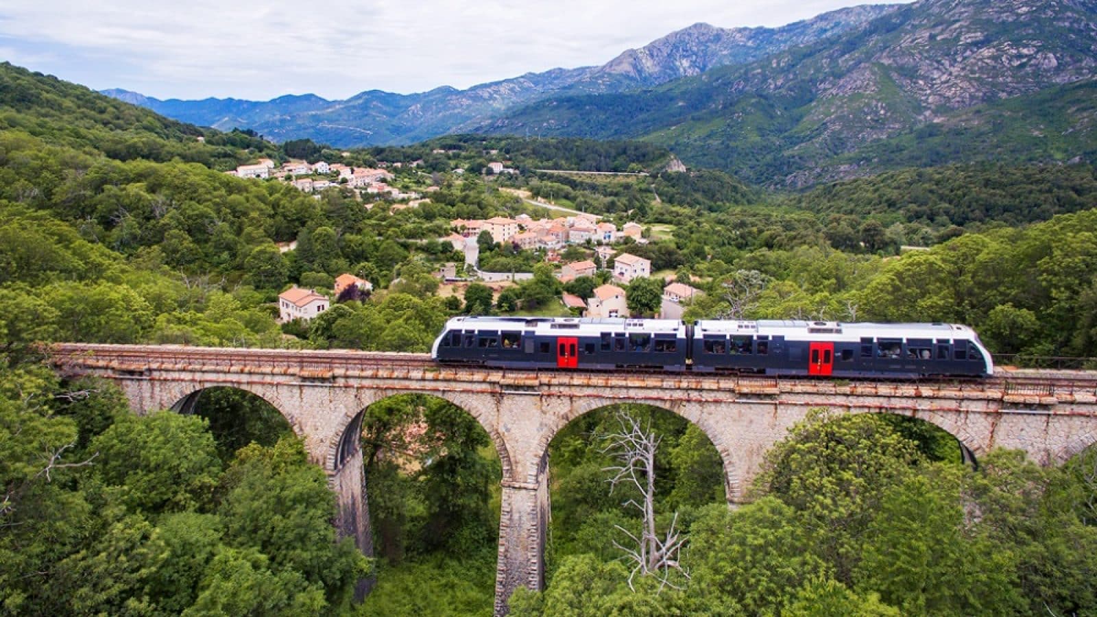 2020 vue bocognano train1 1600x900 1